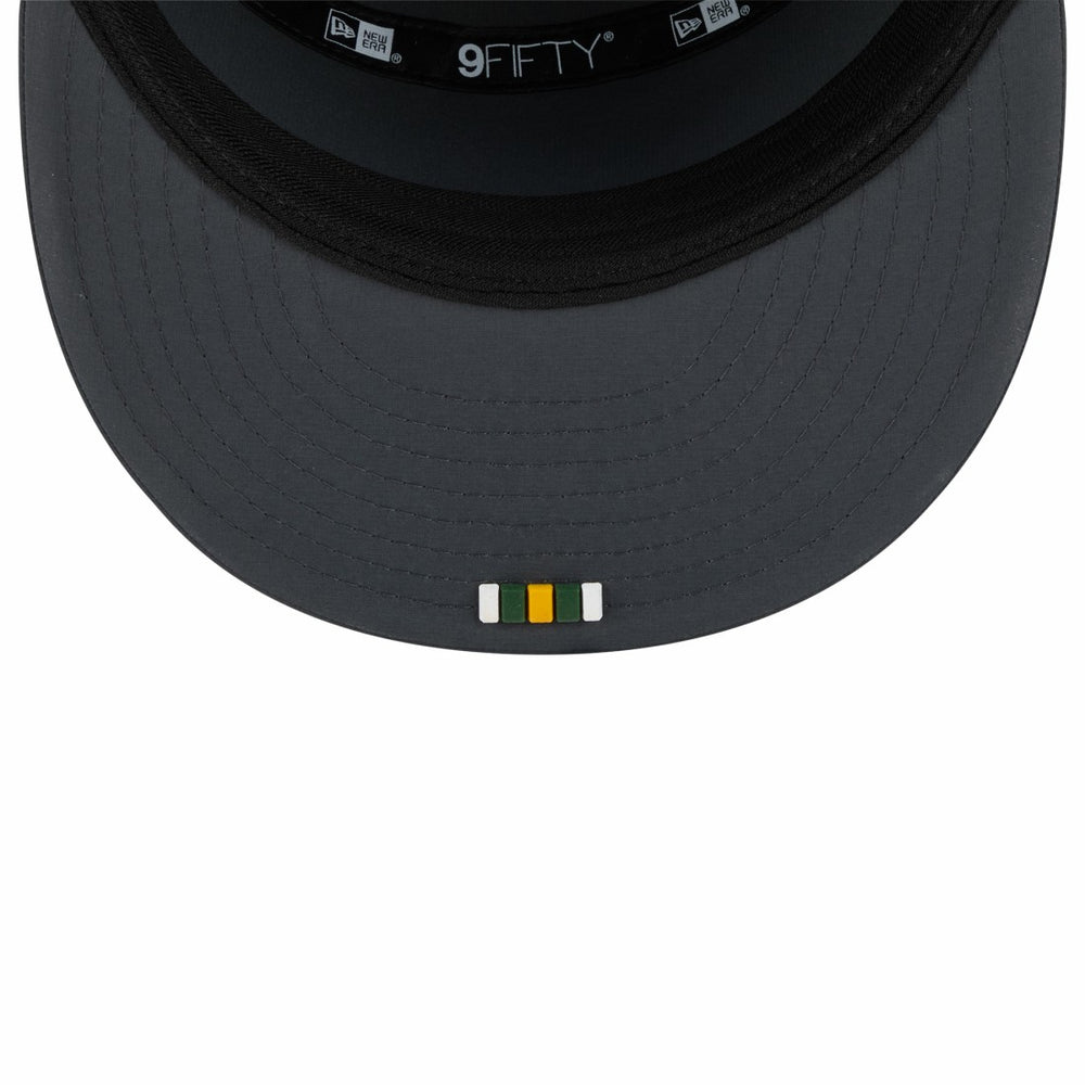 Green Bay Packers 2025 Sideline Cold Weather Split Panel 9FIFTY Snapback Hat | NFL New