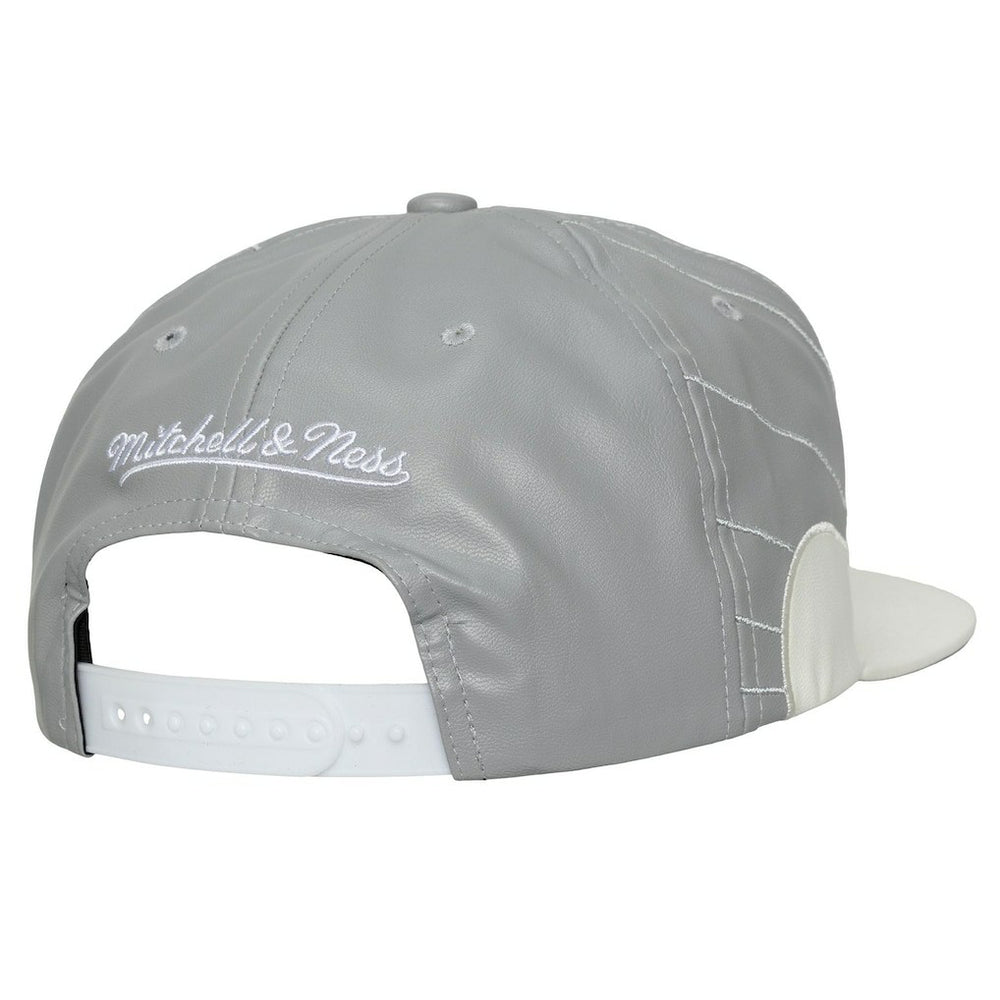 Gray/White Chicago Bulls Day 12 Two-Tone Faux Leather Snapback Hat | NBA