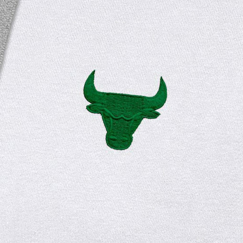 White Chicago Bulls Antigua St. Patrick's Day Victory Raglan Pullover Hoodie sale | NBA