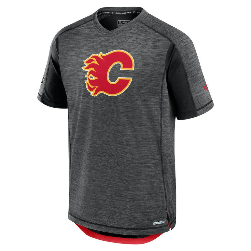Calgary Flames Fanatics Authentic Pro Rink Performance T-Shirt -  NHL T-shirts