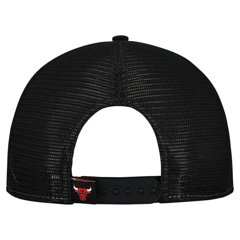 Red/Black Chicago Bulls Outdoor Split Panel 9FIFTY Snapback Hat | NBA