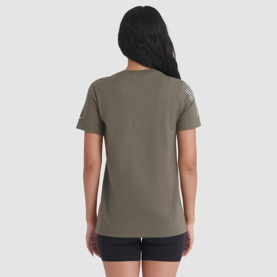 Tampa Bay Buccaneers Women's 2025 Salute to Service Sideline T-Shirt | NFL New