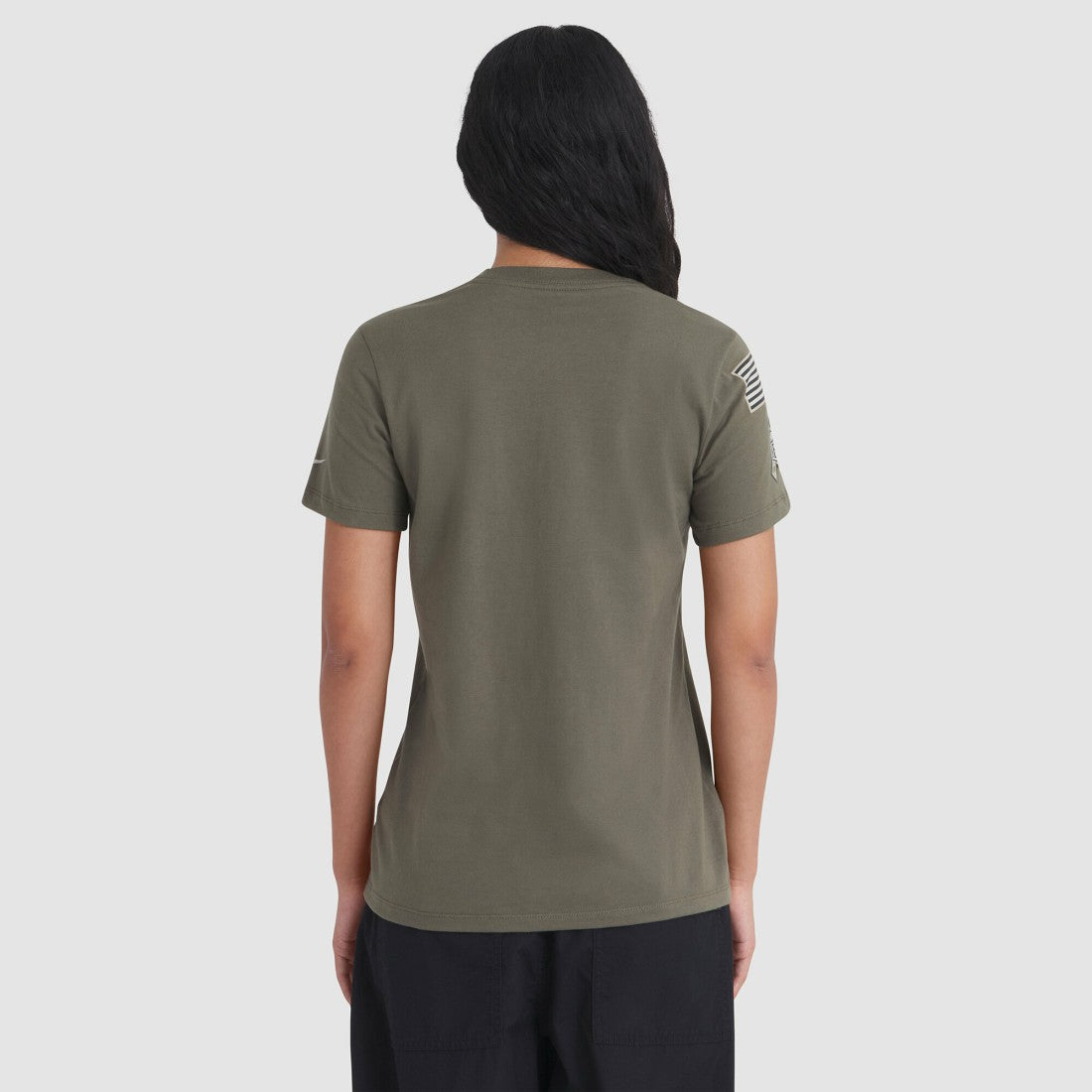 Green Bay Packers Women's 2025 Salute to Service Sideline T-Shirt | NFL New