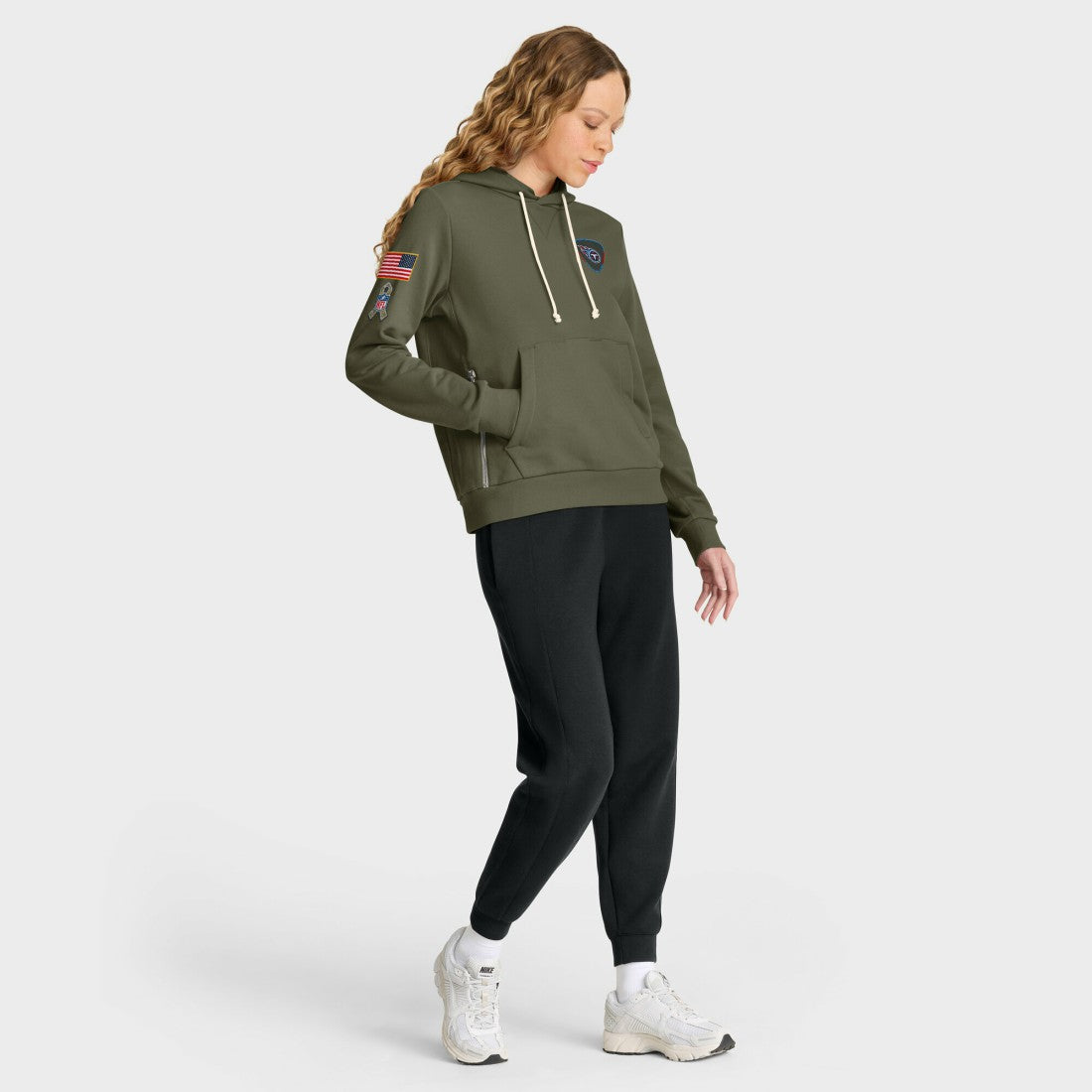 Tennessee Titans Women's 2025 Salute to Service Sideline Standard Issue Dri-FIT Hoodie | NFL New