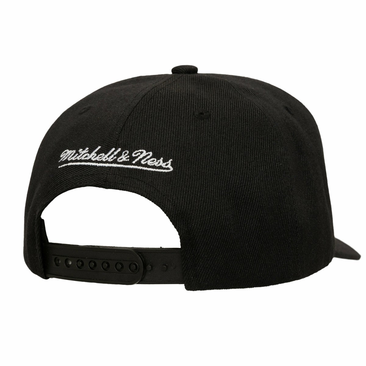 Black New York Knicks Tilted Pro Pinch Adjustable Hat | NBA