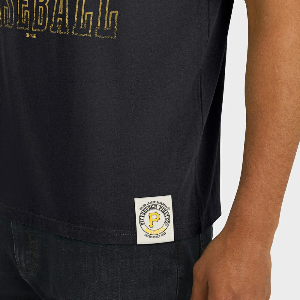 Pittsburgh Pirates Darius Rucker Collection by Fanatics Distressed Sleeve Stripe T-Shirt - MLB T-shirts