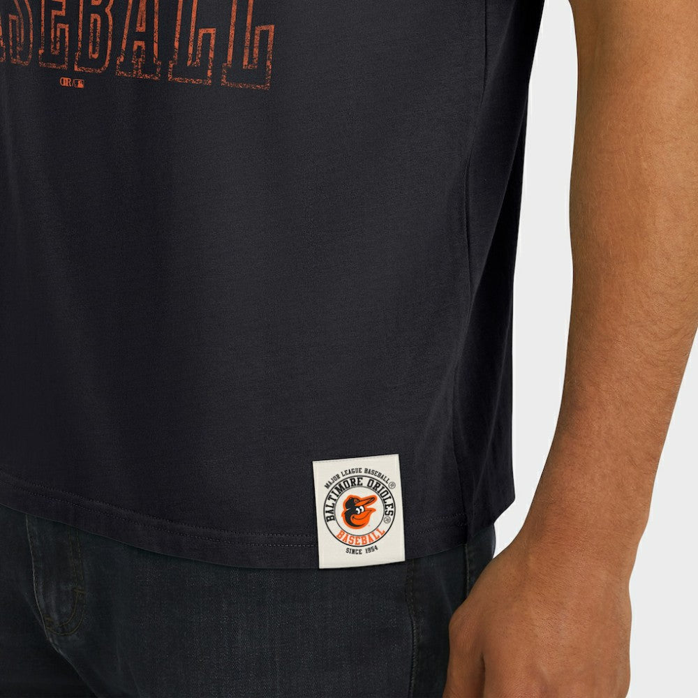 Baltimore Orioles Darius Rucker Collection by Fanatics Distressed Sleeve Stripe T-Shirt - MLB T-shirts