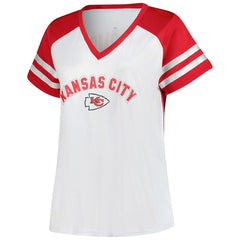 Kansas City Chiefs Patrick Mahomes  Women's Plus Size Bling V-Neck T-Shirt | NFL Discount