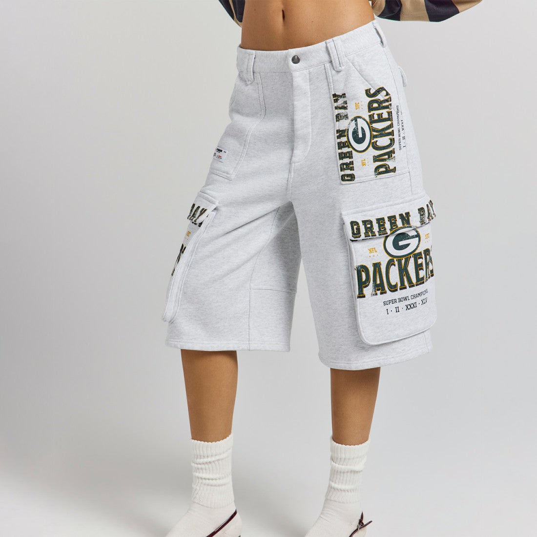 Green Bay Packers Off Season x NFL Women's Fleece Cargo Shorts | NFL Online