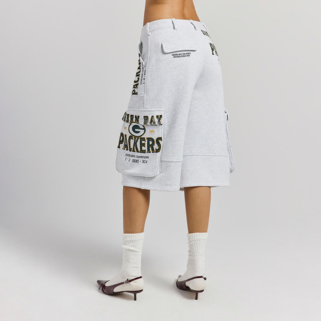 Green Bay Packers Off Season x NFL Women's Fleece Cargo Shorts | NFL Online