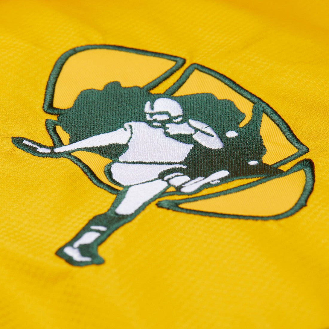 Green Bay Packers Tie Breaker Vintage Logo Lightweight Anorak Half-Zip Windbreaker | NFL Outlet