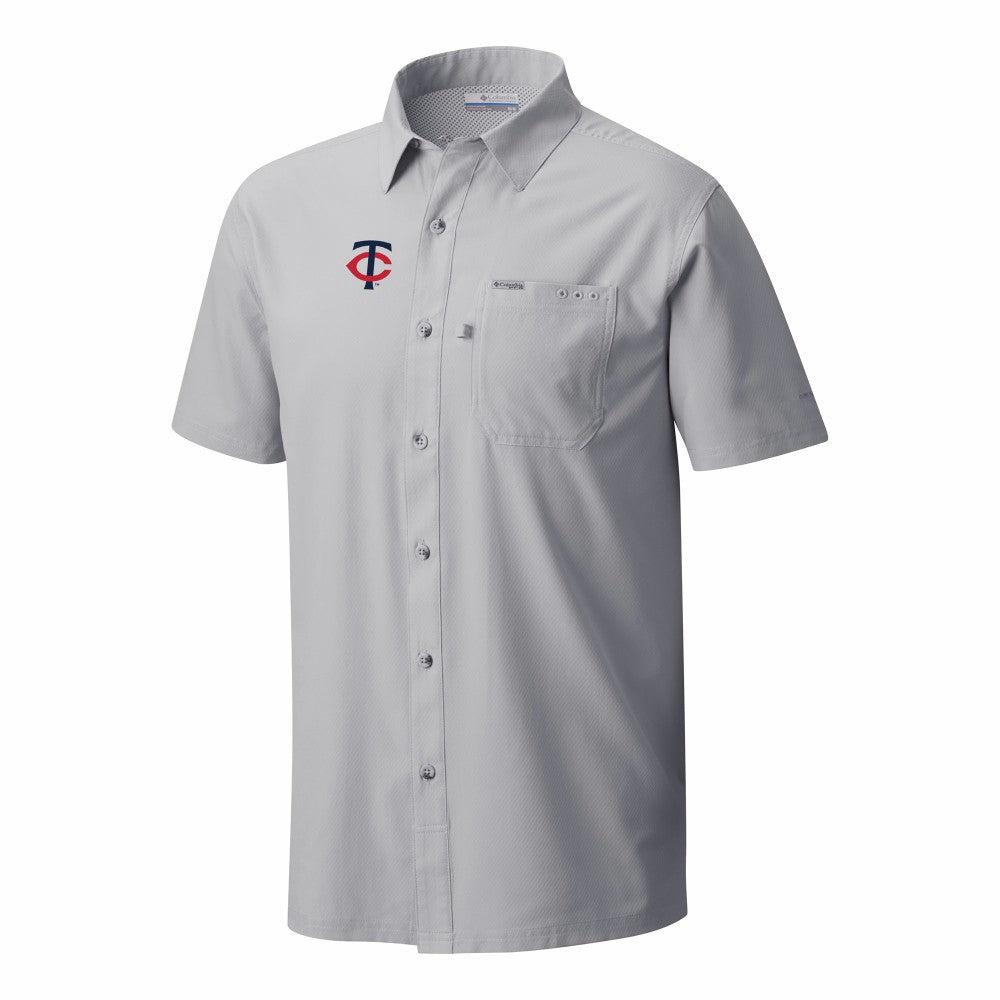 Minnesota Twins Columbia Slack Tide Omni-Wick Button-Up Camp Shirt - MLB