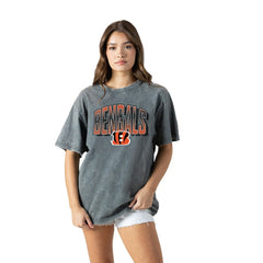 Cincinnati Bengals Gameday Couture Women's Peak Performance Oversized Snow Wash T-Shirt | NFL Sale