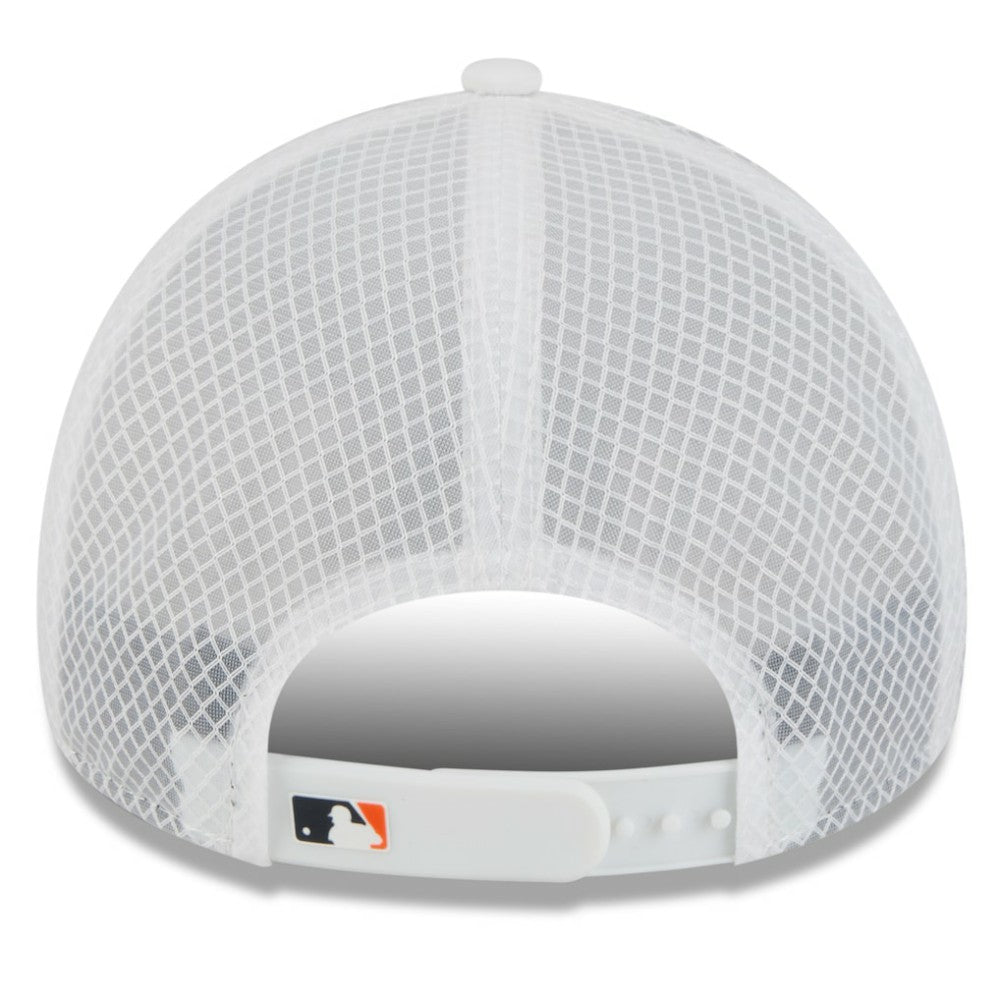Houston Astros New Era 2026 Batting Practice Apex 9FORTY Adjustable Trucker Hat - MLB Hats