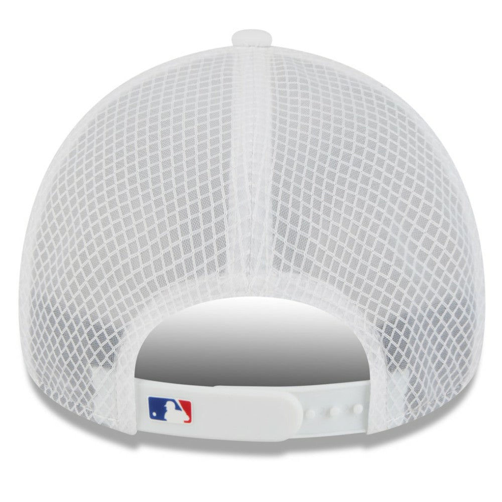 Chicago Cubs New Era 2026 Batting Practice Apex 9FORTY Adjustable Trucker Hat - MLB Hats