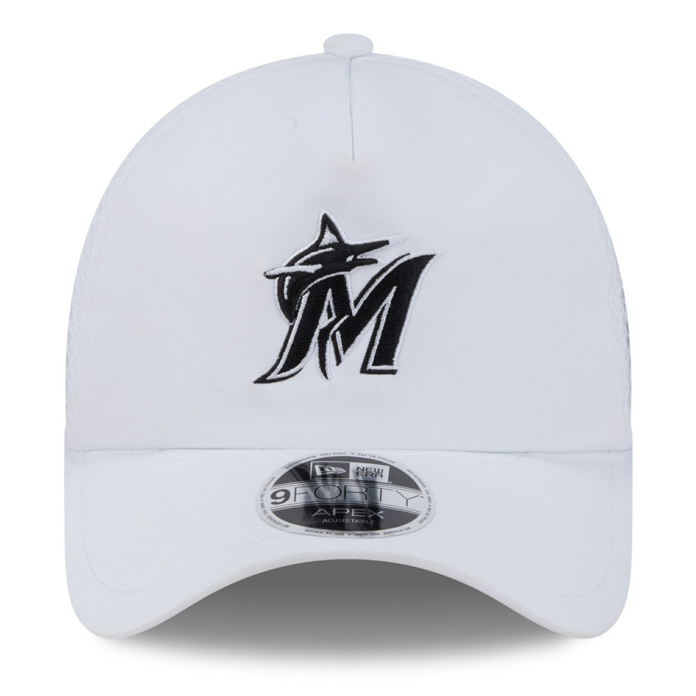 Miami Marlins New Era 2026 Batting Practice Apex 9FORTY Adjustable Trucker Hat - MLB Hats