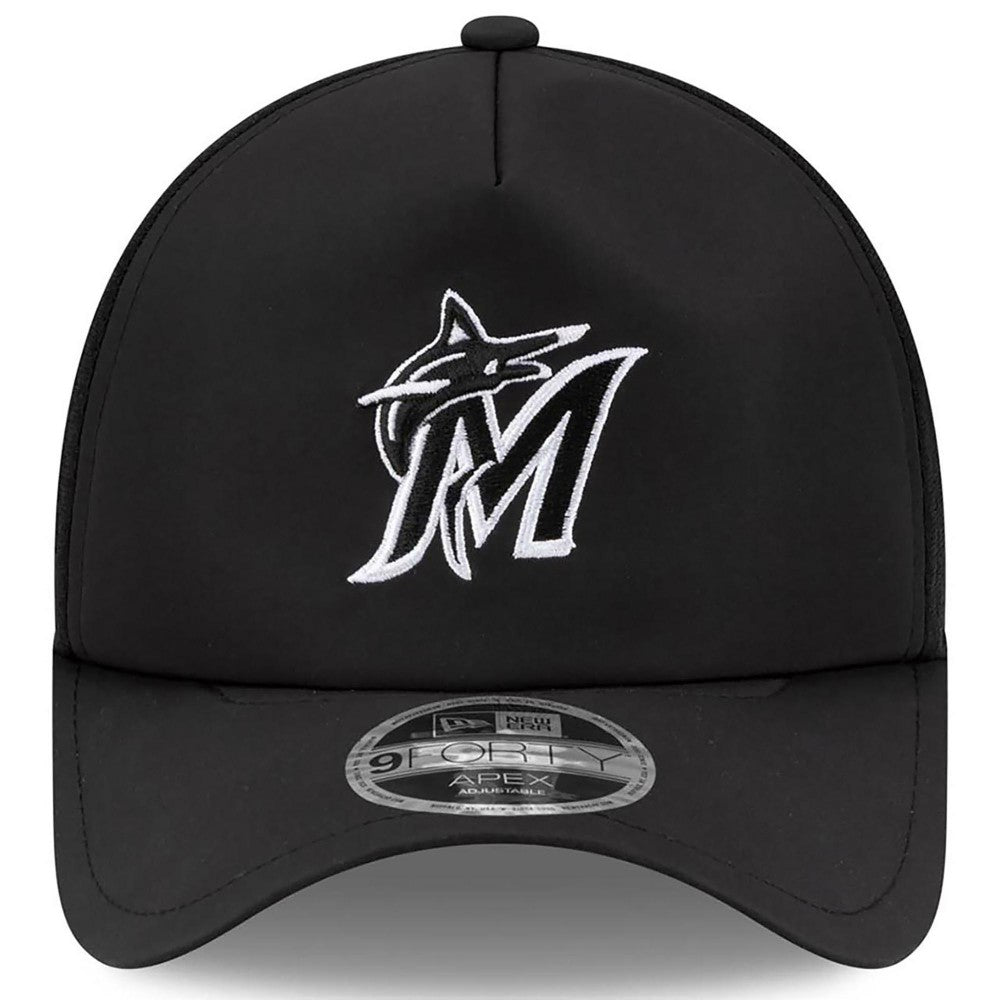 Miami Marlins New Era 2026 Batting Practice Apex 9FORTY Adjustable Trucker Hat - MLB Hats