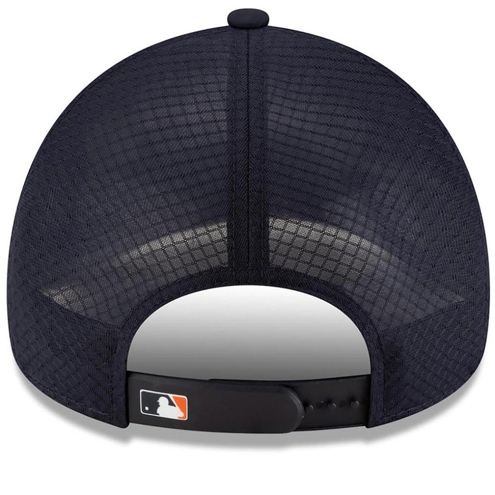 Houston Astros New Era 2026 Batting Practice Apex 9FORTY Adjustable Trucker Hat - MLB Hats