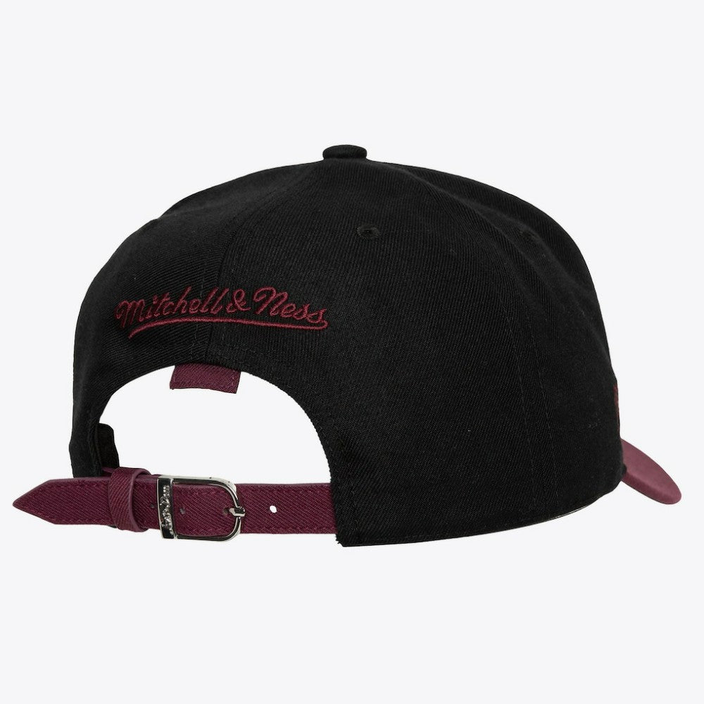 Detroit Red Wings Mitchell & Ness x Just Don Wave Script Pro Strapback Hat -  NHL Hats