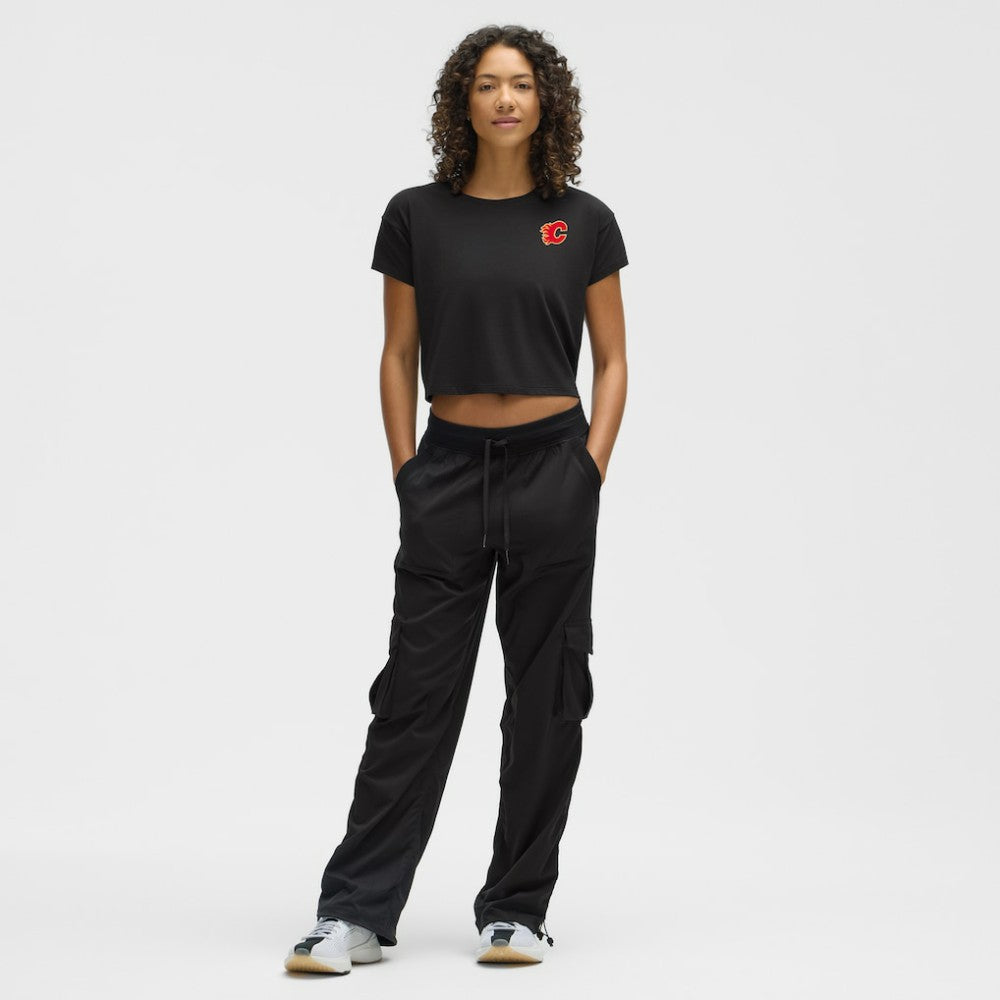 Calgary Flames lululemon Women's Cates T-Shirt -  NHL T-shirts