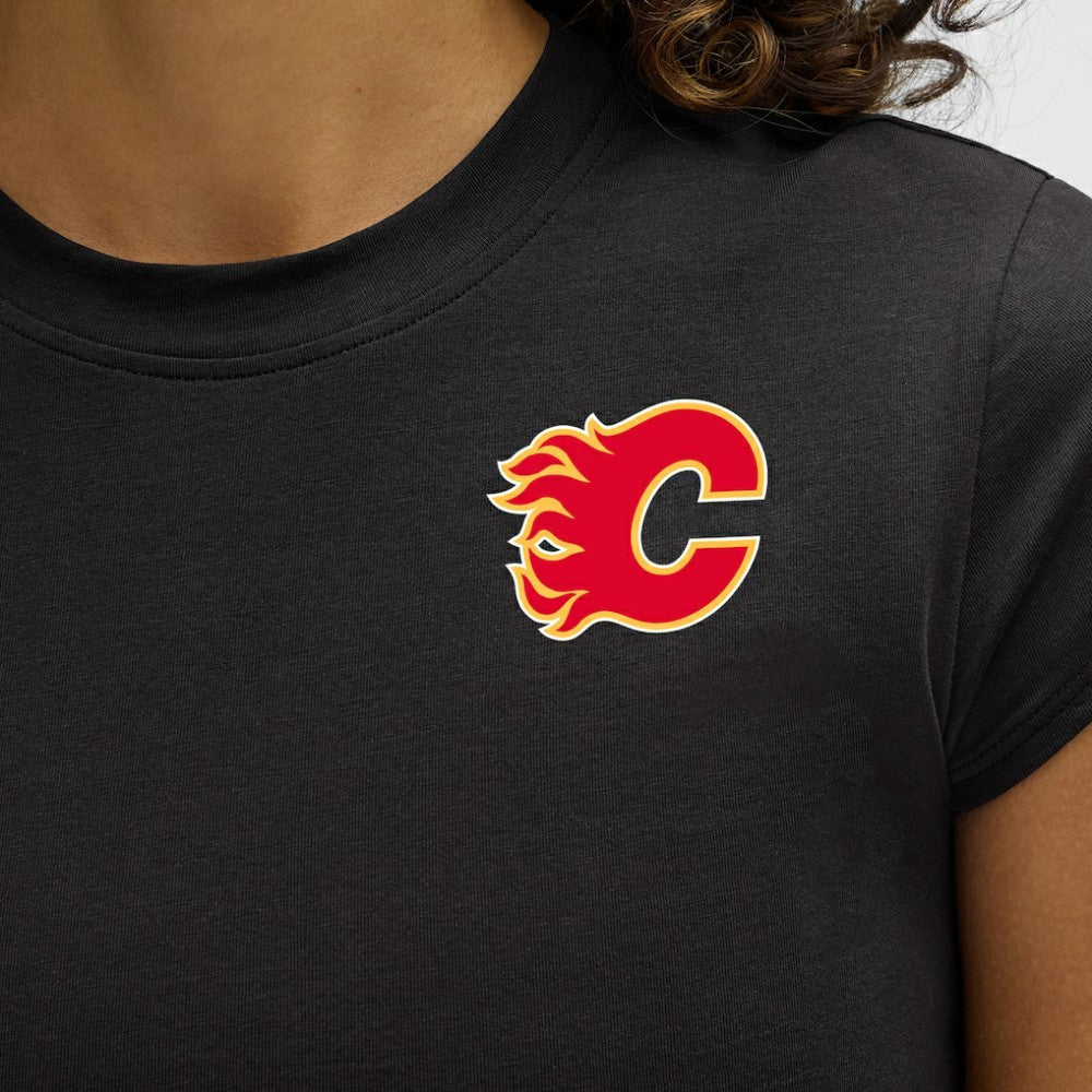 Calgary Flames lululemon Women's Cates T-Shirt -  NHL T-shirts