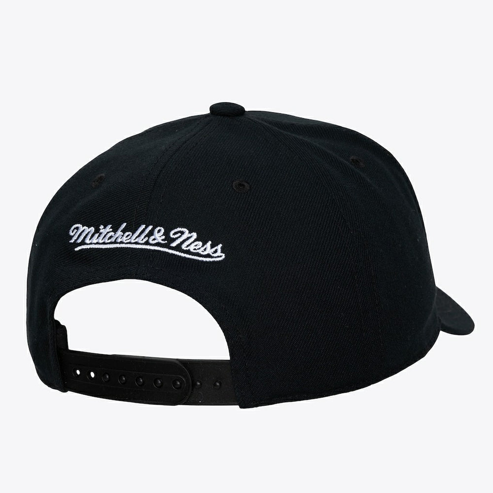 Black Chicago Bulls Hardwood Classics Legendary Away Pro-Pinch Adjustable Hat | NBA
