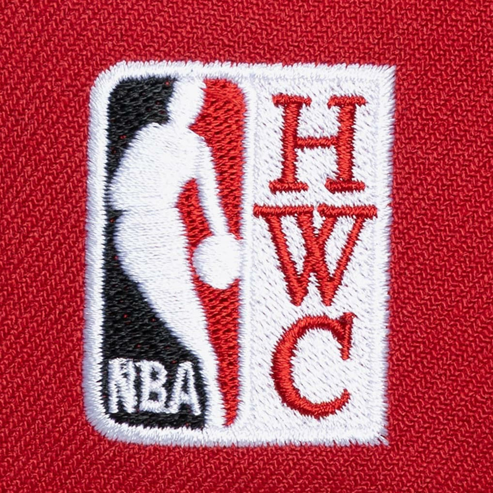 Red Chicago Bulls Legendary Home Pro Pinch Snapback Hat | NBA