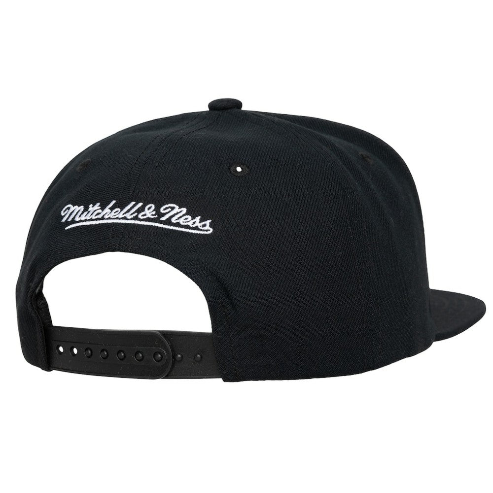 Boston Bruins Mitchell & Ness Legendary Away Snapback Hat -  NHL Hats