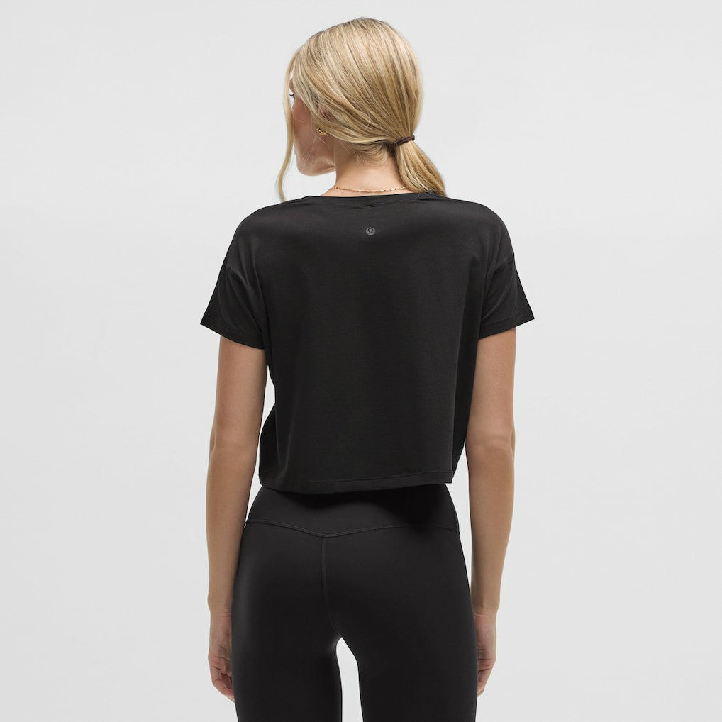 Carolina Panthers lululemon Women's Cates T-Shirt | NFL New