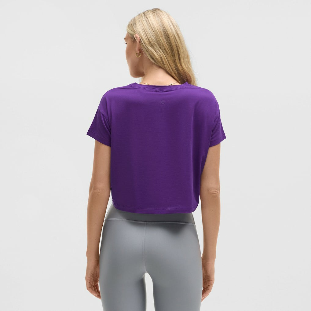 Minnesota Vikings lululemon Women's Cates T-Shirt | NFL Outlet
