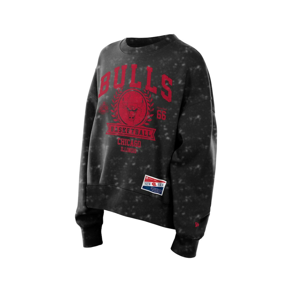 Black Chicago Bulls Women's Throwback Collection Mineral Wash Crewneck Sweatshirt | NBA