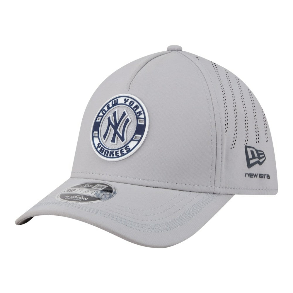 New York Yankees New Era Patch 39THIRTY A-Frame M-Crown Perforated Flex Hat - MLB Hats