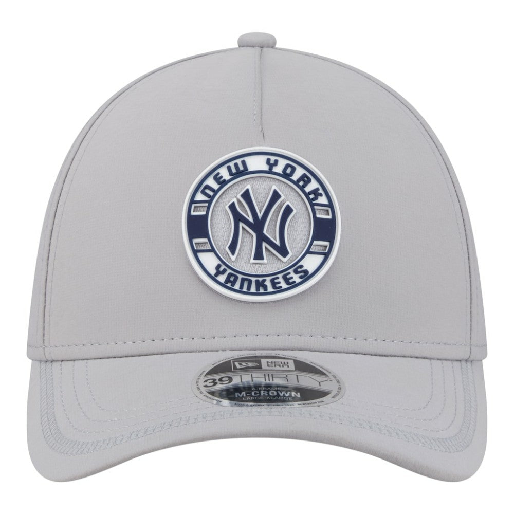 New York Yankees New Era Patch 39THIRTY A-Frame M-Crown Perforated Flex Hat - MLB Hats