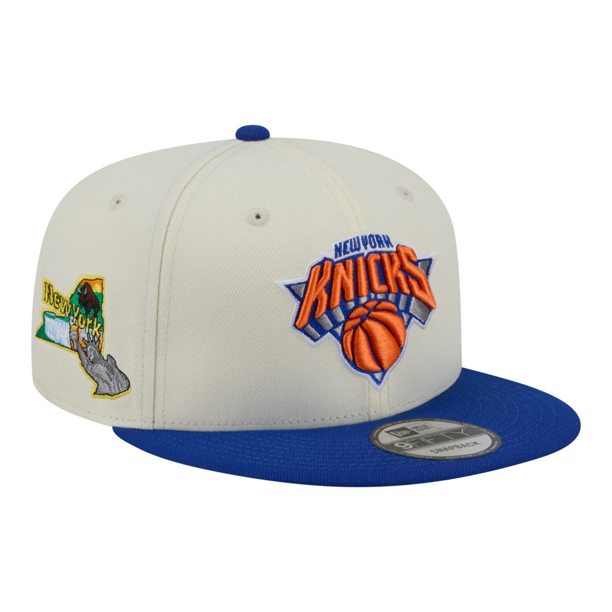 White New York Knicks Injection Localized 9FIFTY Snapback Hat | NBA