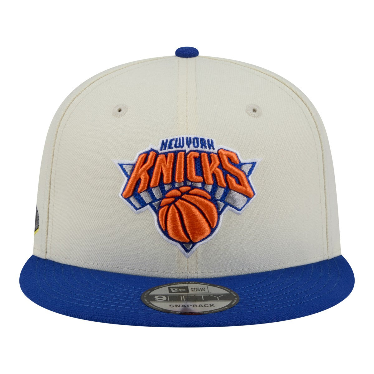 White New York Knicks Injection Localized 9FIFTY Snapback Hat | NBA