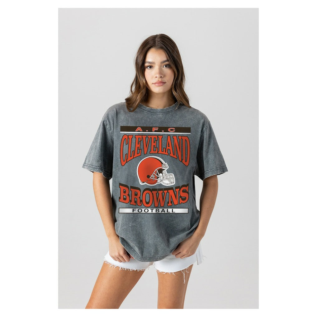 Cleveland Browns Gameday Couture Women's Oversized Classic Grind Washed T-Shirt | NFL Online