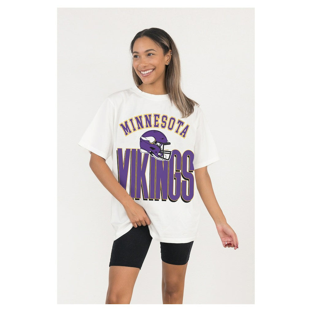 Minnesota Vikings Gameday Couture Women's Oversized Classic Fierce Focus T-Shirt | NFL Sale