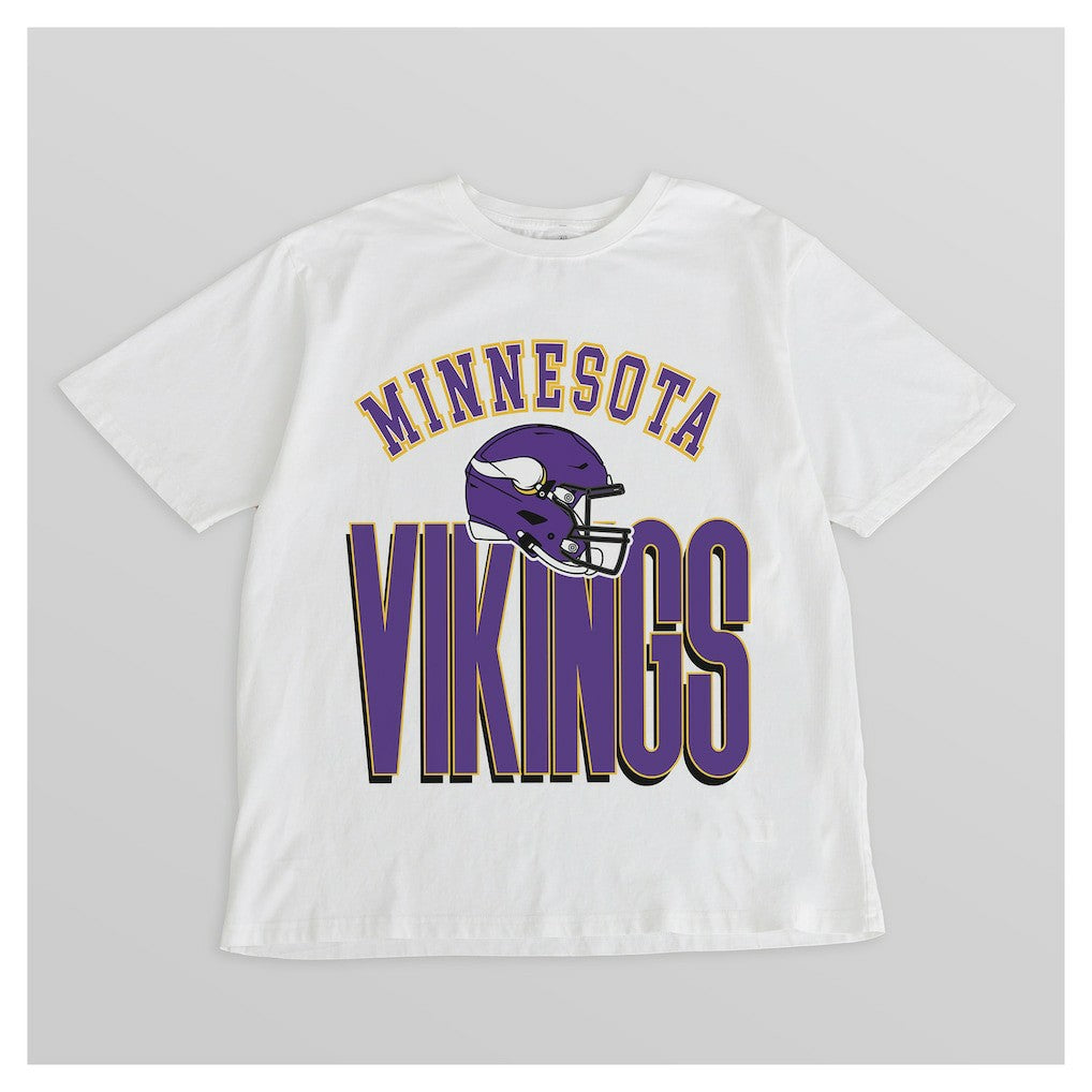 Minnesota Vikings Gameday Couture Women's Oversized Classic Fierce Focus T-Shirt | NFL Sale