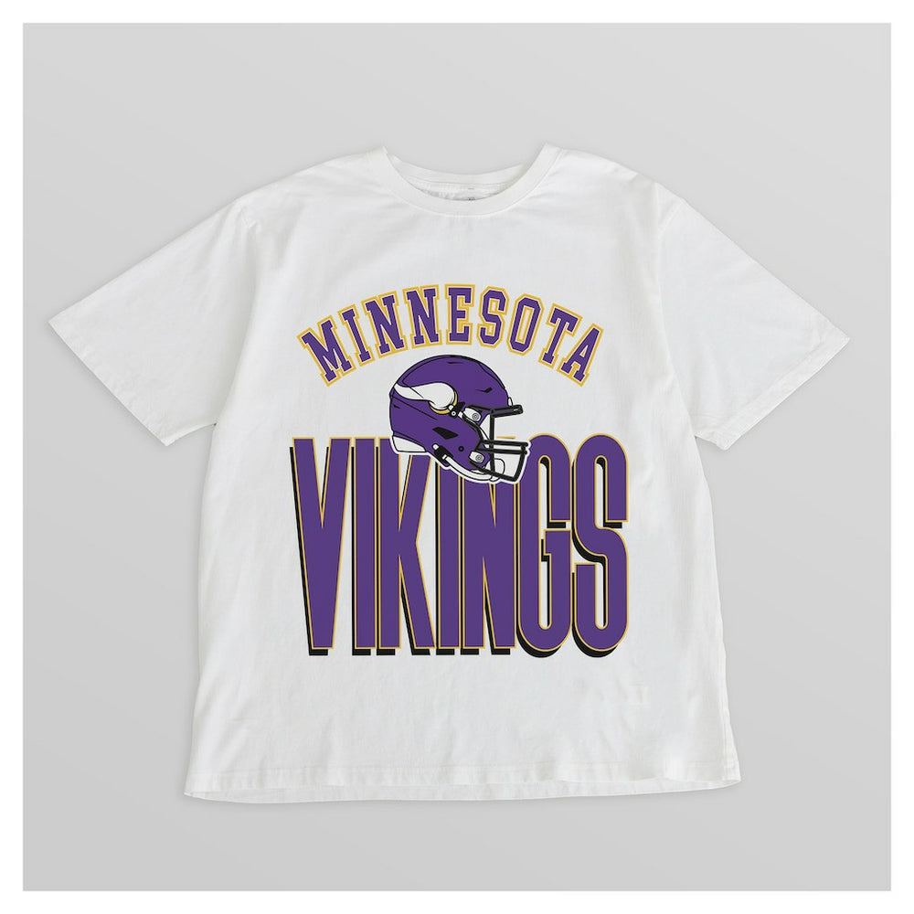 Minnesota Vikings Gameday Couture Women's Oversized Classic Fierce Focus T-Shirt | NFL Sale