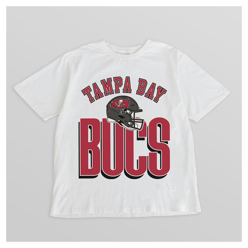 Tampa Bay Buccaneers Gameday Couture Women's Oversized Classic Fierce Focus T-Shirt | NFL Online