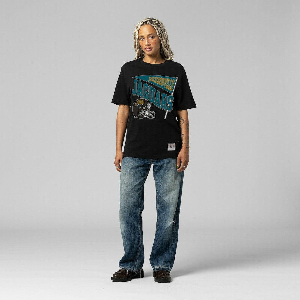 Jacksonville Jaguars Women's Team Dynamic Boyfriend T-Shirt | NFL US