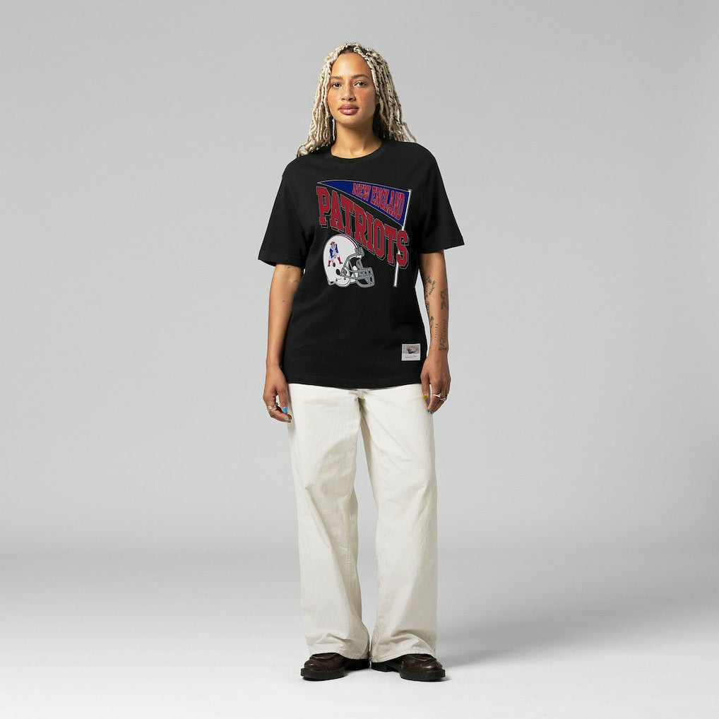 New England Patriots Women's Team Dynamic Boyfriend T-Shirt | NFL Hot