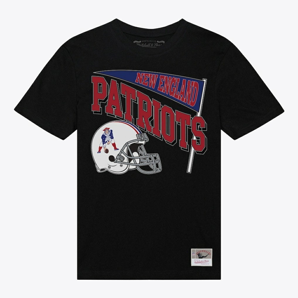 New England Patriots Women's Team Dynamic Boyfriend T-Shirt | NFL Hot