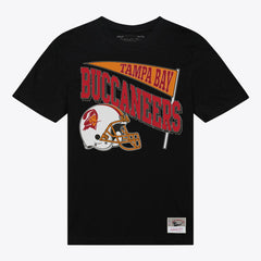 Tampa Bay Buccaneers Women's Team Dynamic Boyfriend T-Shirt | NFL US