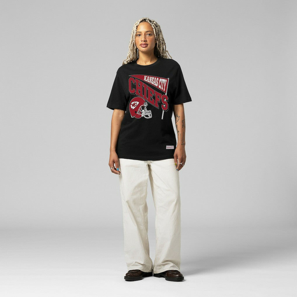 Kansas City Chiefs Women's Team Dynamic Boyfriend T-Shirt | NFL New