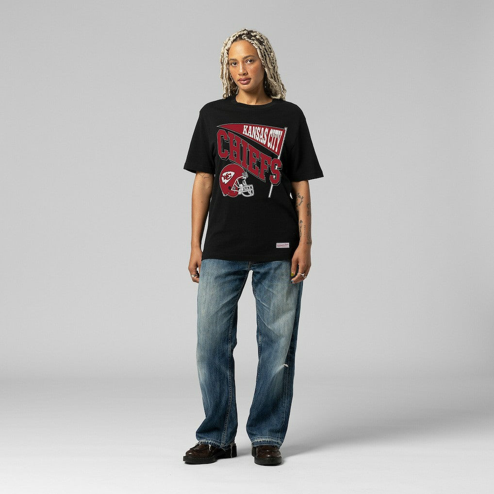 Kansas City Chiefs Women's Team Dynamic Boyfriend T-Shirt | NFL New