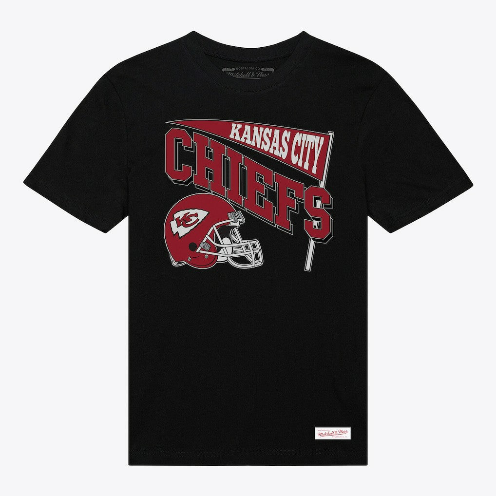 Kansas City Chiefs Women's Team Dynamic Boyfriend T-Shirt | NFL New