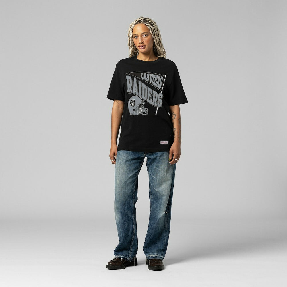 Las Vegas Raiders Women's Team Dynamic Boyfriend T-Shirt | NFL Hot