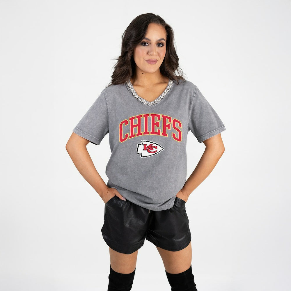 Kansas City Chiefs Gameday Couture Women's Relaxed Iconic Edge Rhinestone V-Neck T-Shirt | NFL New