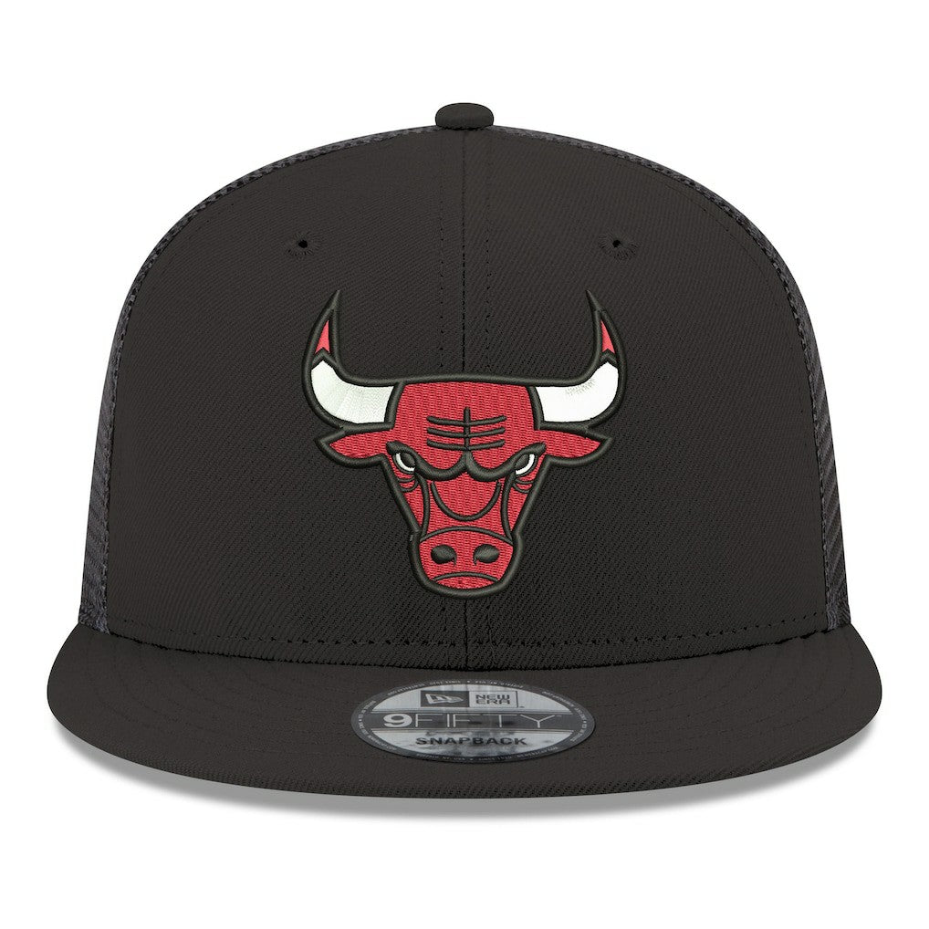 Black Chicago Bulls Core Logo Meshback 9FIFTY Snapback Hat | NBA